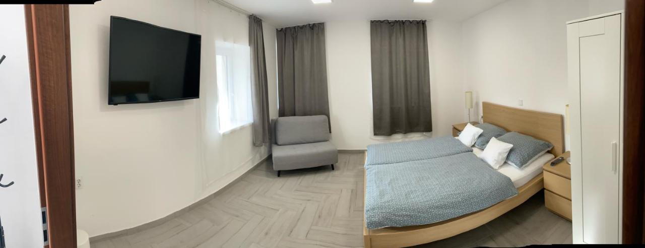 Sulyom Panzio Apartment Tiszafured Exterior photo